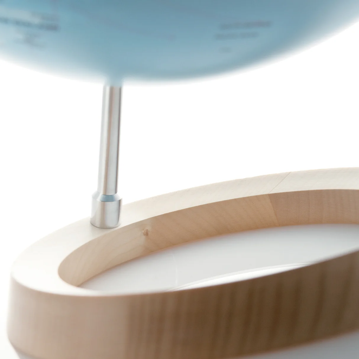 Full Circle FC4 Relief Atmosphere Illuminated 30cm Globe - Image 3